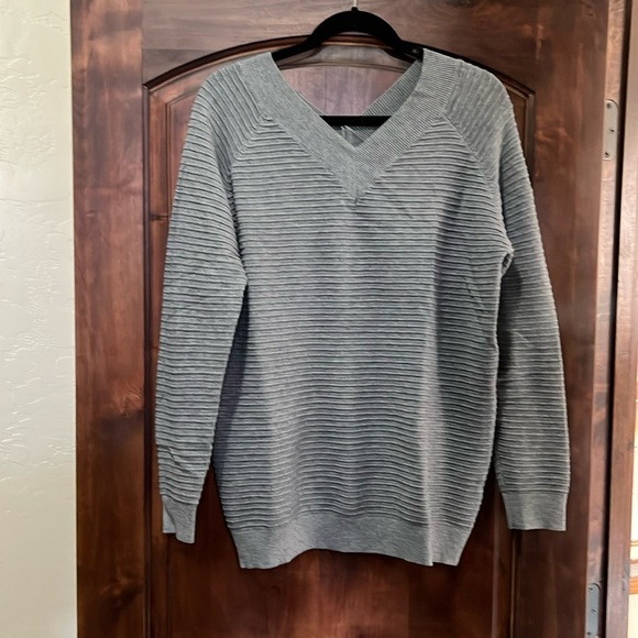 Ribbed sweater - Picture 1 of 5